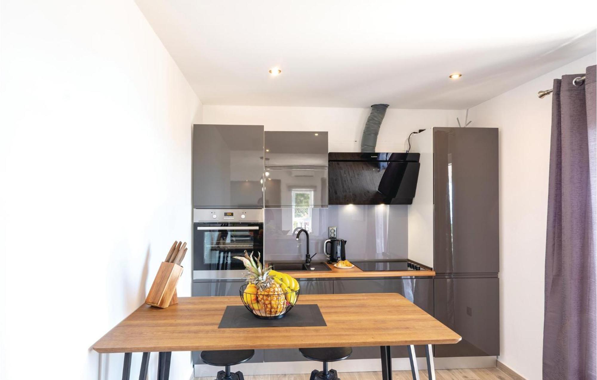 Nice Apartment In Orebic With House Sea View Exterior foto